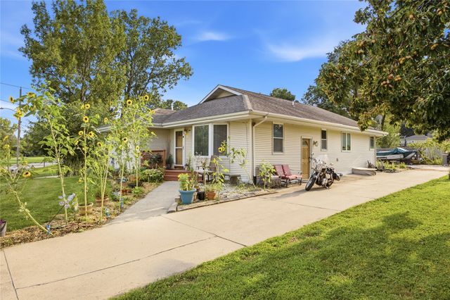 4120 Colfax Avenue, Des Moines, IA 50317