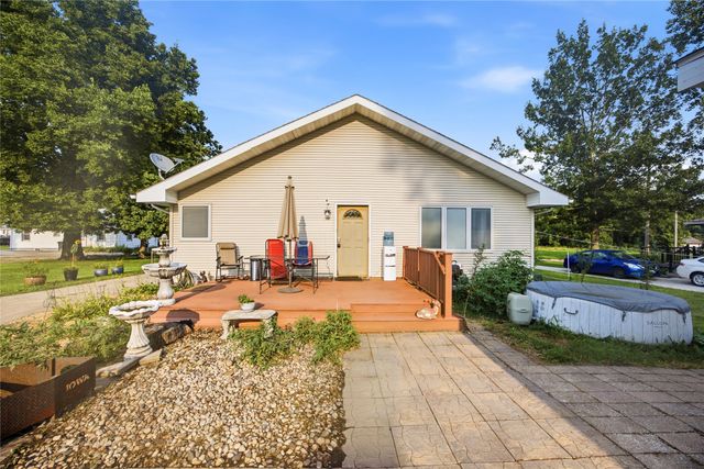 4120 Colfax Avenue, Des Moines, IA 50317