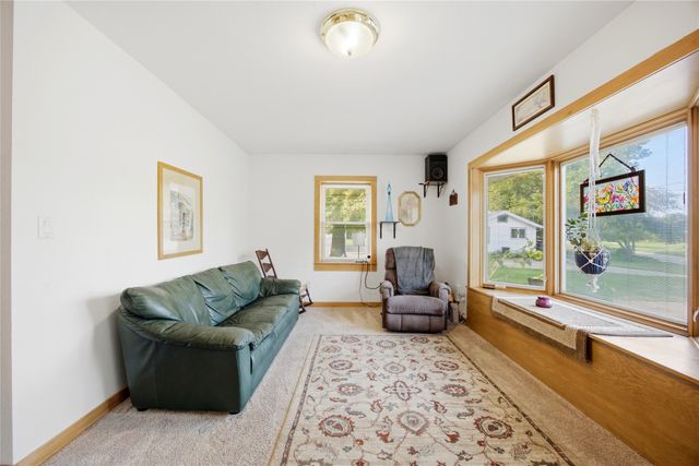 4120 Colfax Avenue, Des Moines, IA 50317