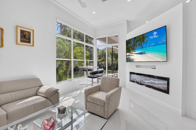 6356 NW 25th Way, Boca Raton, FL 33496