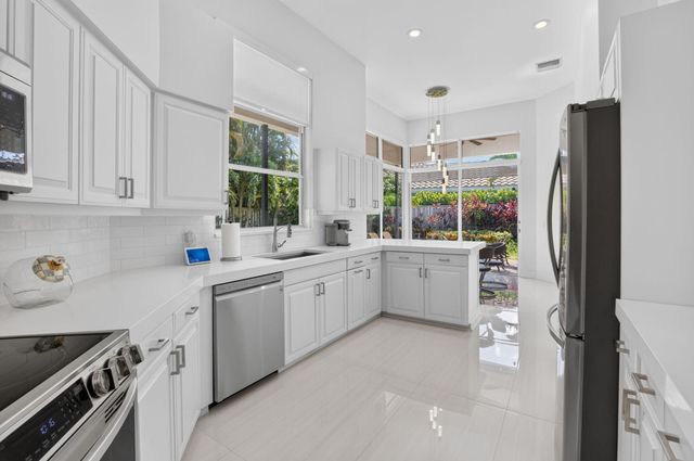 6356 NW 25th Way, Boca Raton, FL 33496