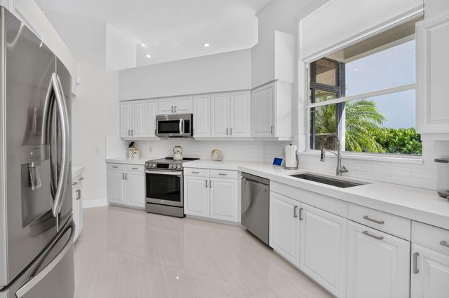 6356 NW 25th Way, Boca Raton, FL 33496