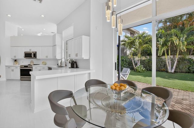 6356 NW 25th Way, Boca Raton, FL 33496