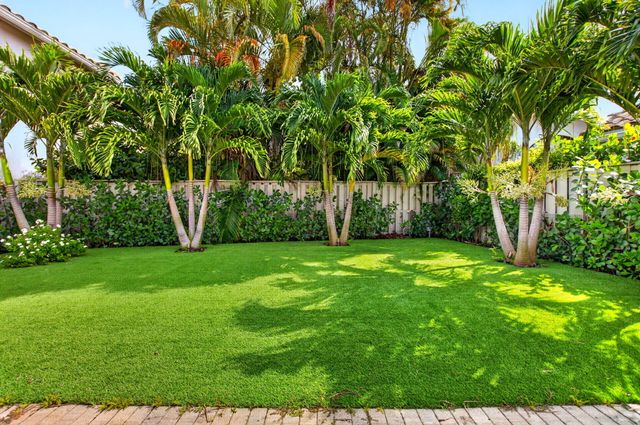 6356 NW 25th Way, Boca Raton, FL 33496