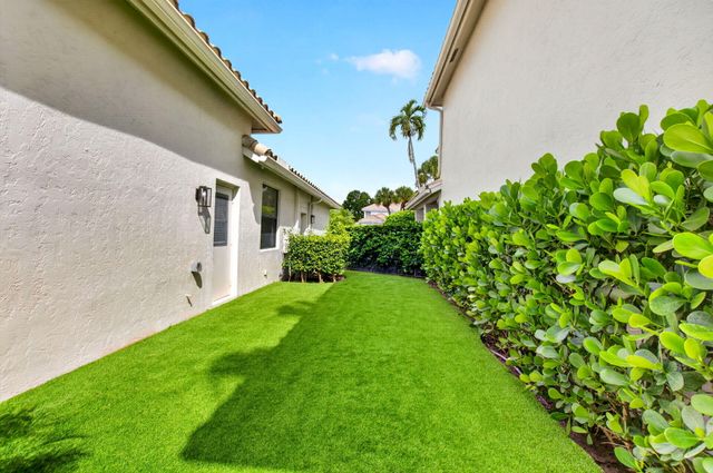 6356 NW 25th Way, Boca Raton, FL 33496