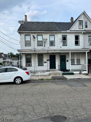 17 Railroad Ave, Phillipsburg Town, NJ 08865