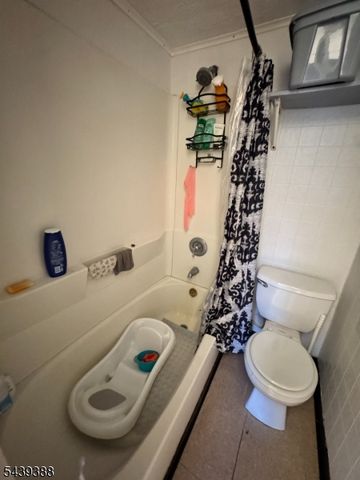 17 Railroad Ave, Phillipsburg Town, NJ 08865