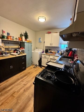 17 Railroad Ave, Phillipsburg Town, NJ 08865