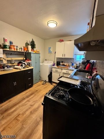 17 Railroad Ave, Phillipsburg Town, NJ 08865
