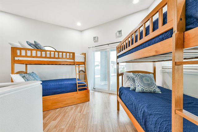 18611 W De Vaca Lane, Galveston, TX 77554