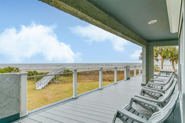 18611 W De Vaca Lane, Galveston, TX 77554