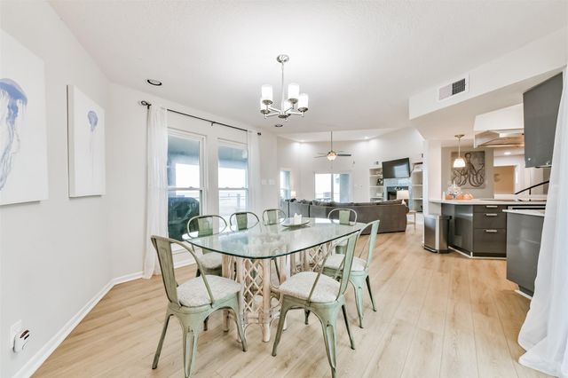 18611 W De Vaca Lane, Galveston, TX 77554