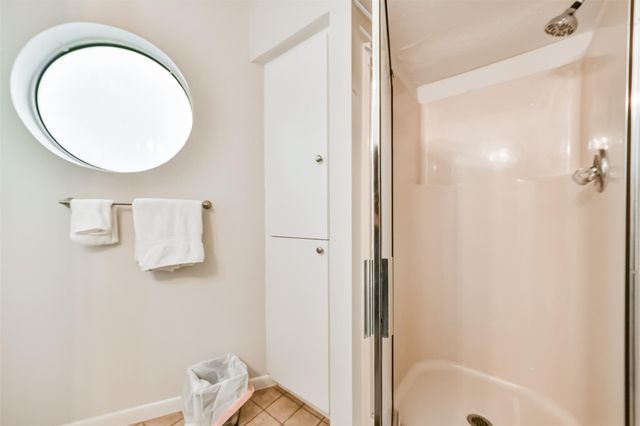 18611 W De Vaca Lane, Galveston, TX 77554