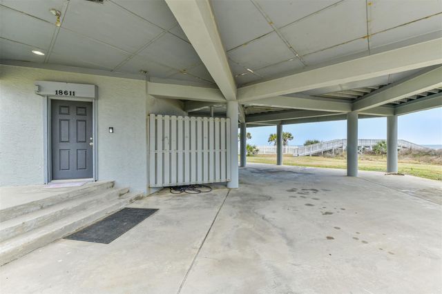 18611 W De Vaca Lane, Galveston, TX 77554