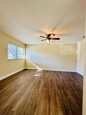 8002 HIBISCUS DRIVE 8002, Temple Terrace, FL 33637