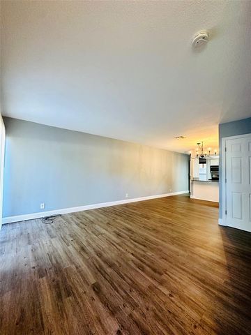 8002 HIBISCUS DRIVE 8002, Temple Terrace, FL 33637