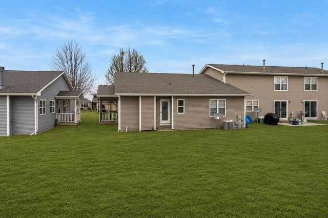 225 Morrow Street D, Somonauk, IL 60552