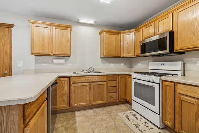 225 Morrow Street D, Somonauk, IL 60552