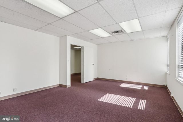 12 ROSZEL RD #B103, Princeton, NJ 08540