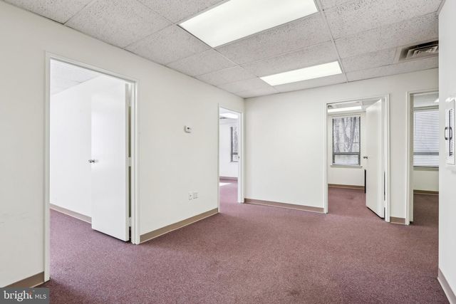 12 ROSZEL RD #B103, Princeton, NJ 08540