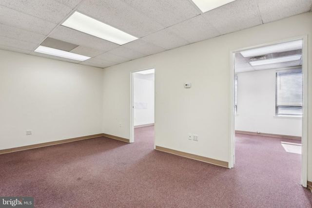 12 ROSZEL RD #B103, Princeton, NJ 08540