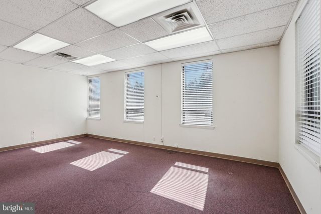 12 ROSZEL RD #B103, Princeton, NJ 08540