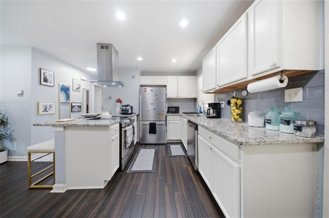 371 Santa Lucia Terrace, Atlanta, GA 30318