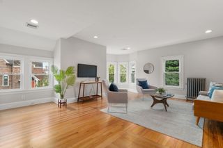 2 Holton St 2B, Medford, MA 02155