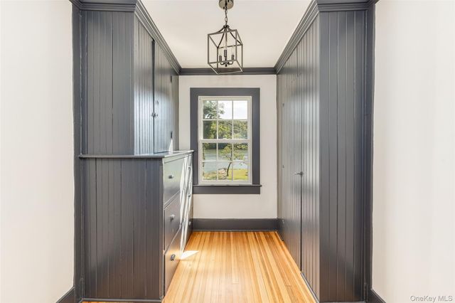 15 Lloyd Harbor Road, Lloyd Harbor, NY 11743