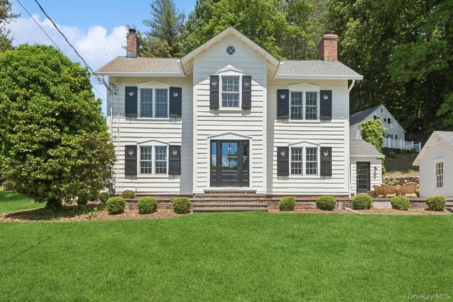 15 Lloyd Harbor Road, Lloyd Harbor, NY 11743