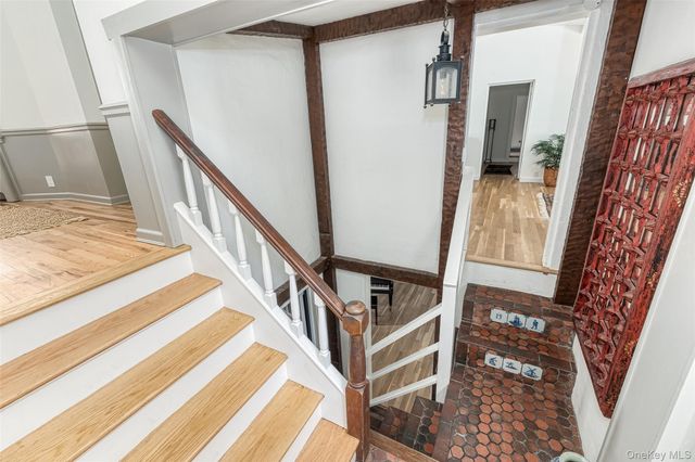 15 Lloyd Harbor Road, Lloyd Harbor, NY 11743