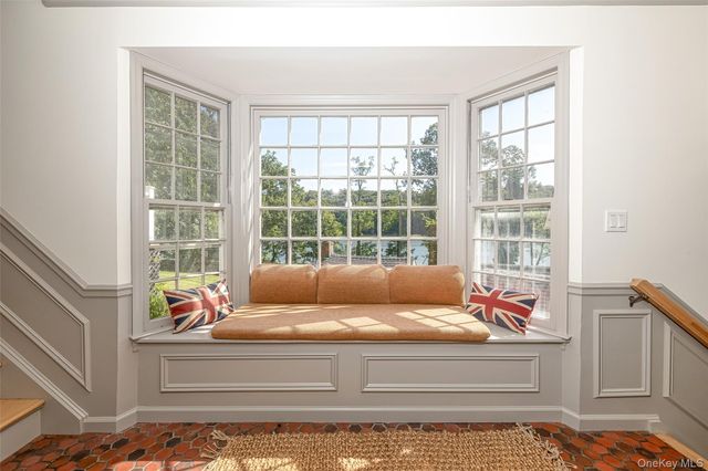 15 Lloyd Harbor Road, Lloyd Harbor, NY 11743