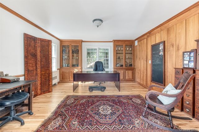 15 Lloyd Harbor Road, Lloyd Harbor, NY 11743