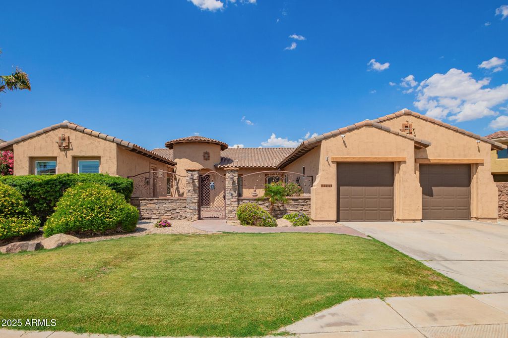 14372 W CYPRESS Street, Goodyear, AZ 85395 — photo 2