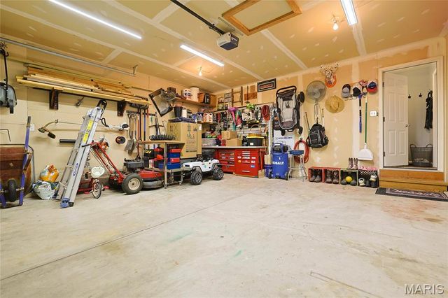 143 Trotters Creek Lane, Wright City, MO 63390