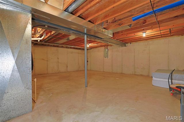 143 Trotters Creek Lane, Wright City, MO 63390