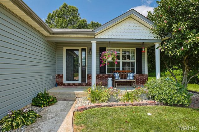 143 Trotters Creek Lane, Wright City, MO 63390