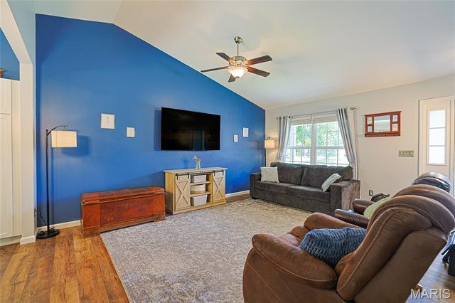 143 Trotters Creek Lane, Wright City, MO 63390