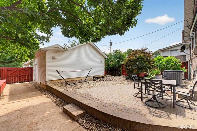 5300 Chippewa Street, St Louis, MO 63109