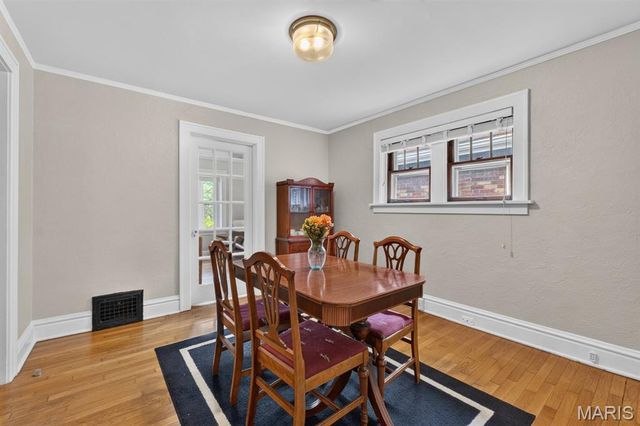 5300 Chippewa Street, St Louis, MO 63109