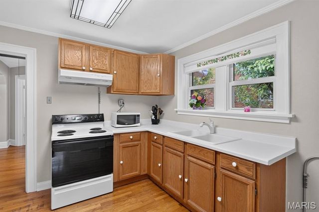 5300 Chippewa Street, St Louis, MO 63109