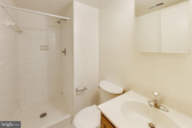 18 INDIAN HILLS CT, Rockville, MD 20855