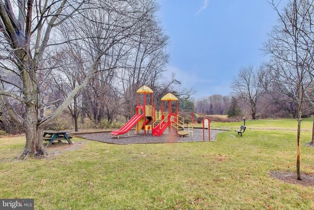 18 INDIAN HILLS CT, Rockville, MD 20855