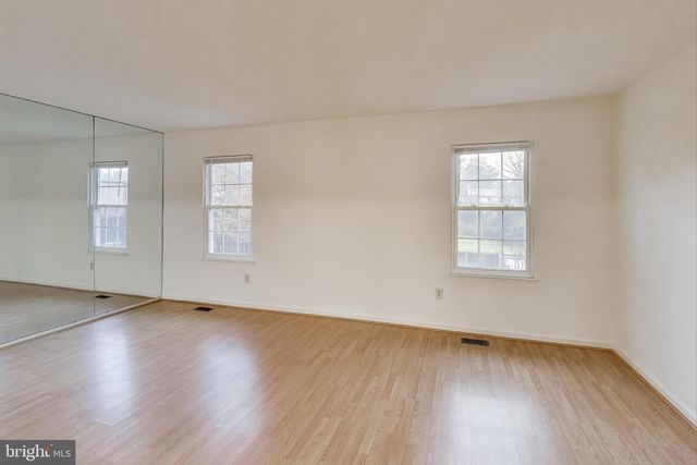 18 INDIAN HILLS CT, Rockville, MD 20855