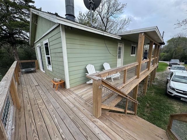 615 Shady Oaks Harbor, Alvin, TX 77511