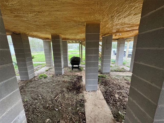 615 Shady Oaks Harbor, Alvin, TX 77511