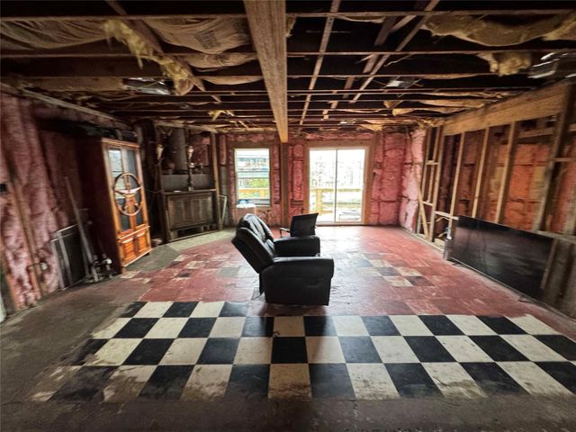 615 Shady Oaks Harbor, Alvin, TX 77511