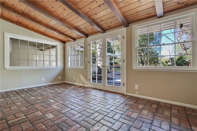 5923 Jumilla Avenue, Woodland Hills, CA 91367