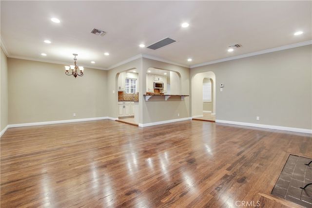 5923 Jumilla Avenue, Woodland Hills, CA 91367