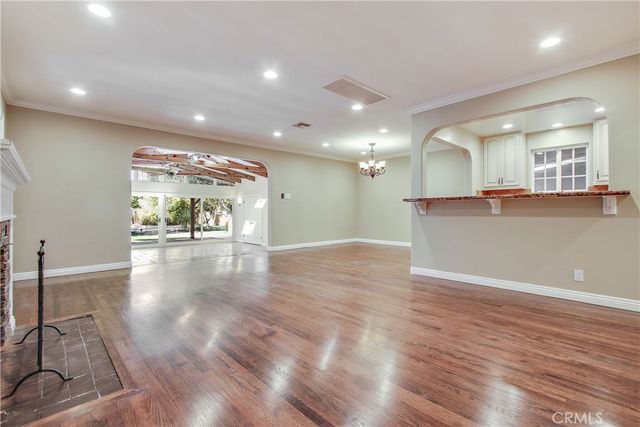 5923 Jumilla Avenue, Woodland Hills, CA 91367